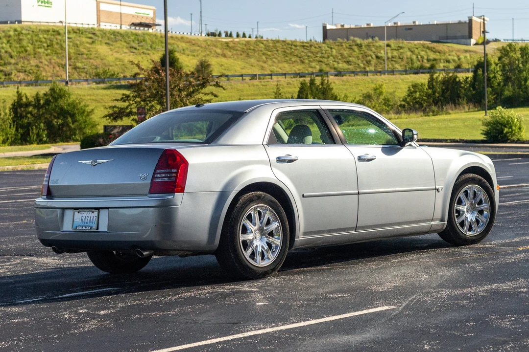 2007 Chrysler 300 (2005-2023) - Image 5 of 31