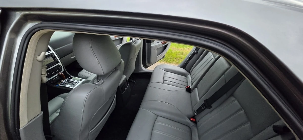 2007 Chrysler 300 (2005-2023) - Image 28 of 31