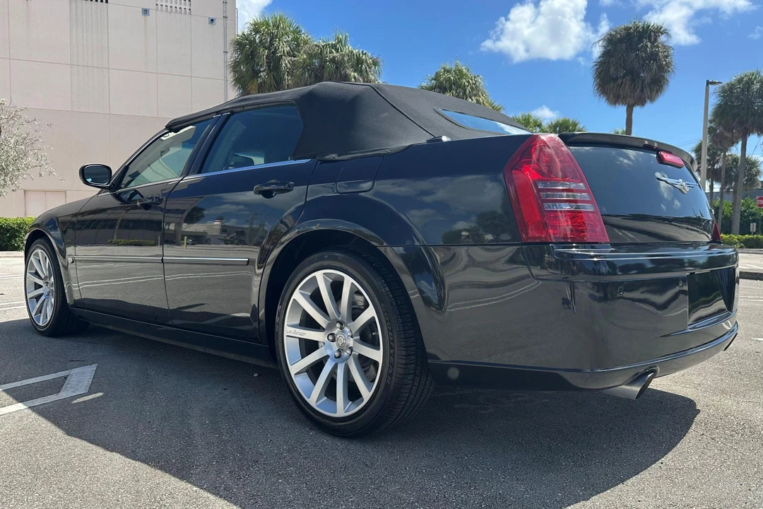 2007 Chrysler 300 (2005-2023) - Image 4 of 31