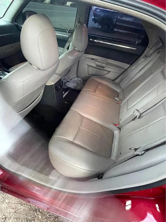 2007 Chrysler 300 (2005-2023) - Image 4 of 6