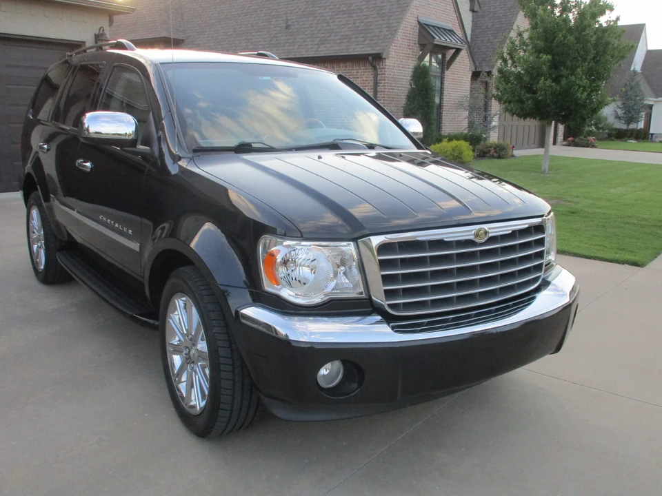 2007 Chrysler Aspen - Image 6 of 31