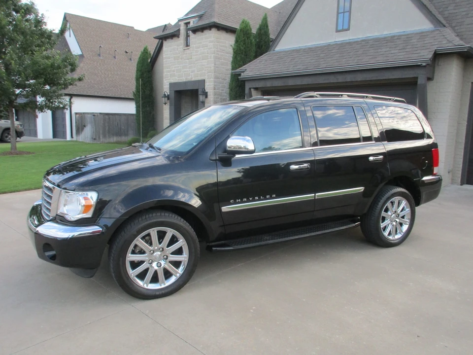 2007 Chrysler Aspen - Image 19 of 31