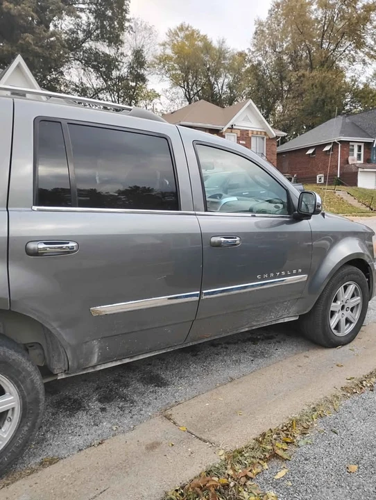 2007 Chrysler Aspen - Image 4 of 5