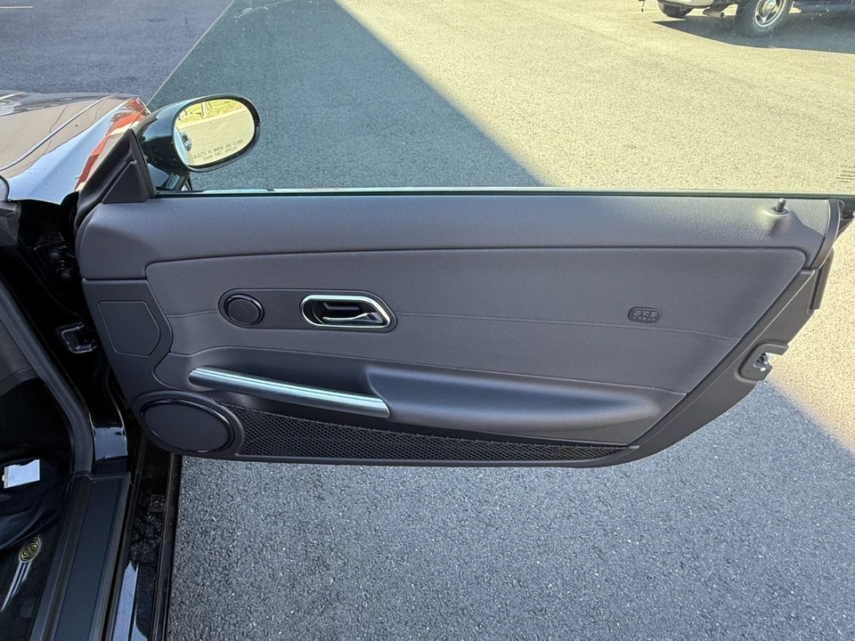 2007 Chrysler Crossfire - Image 24 of 31