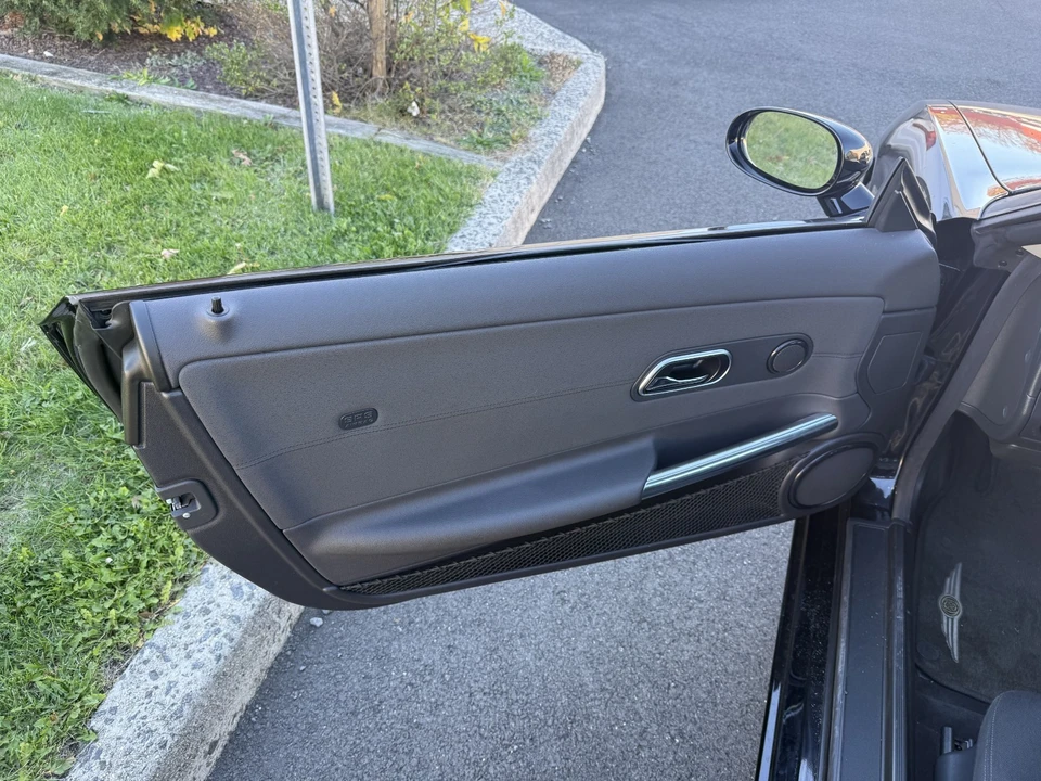 2007 Chrysler Crossfire - Image 23 of 31