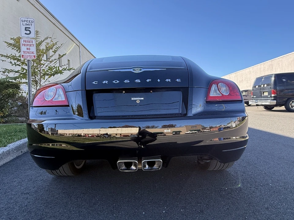 2007 Chrysler Crossfire - Image 10 of 31