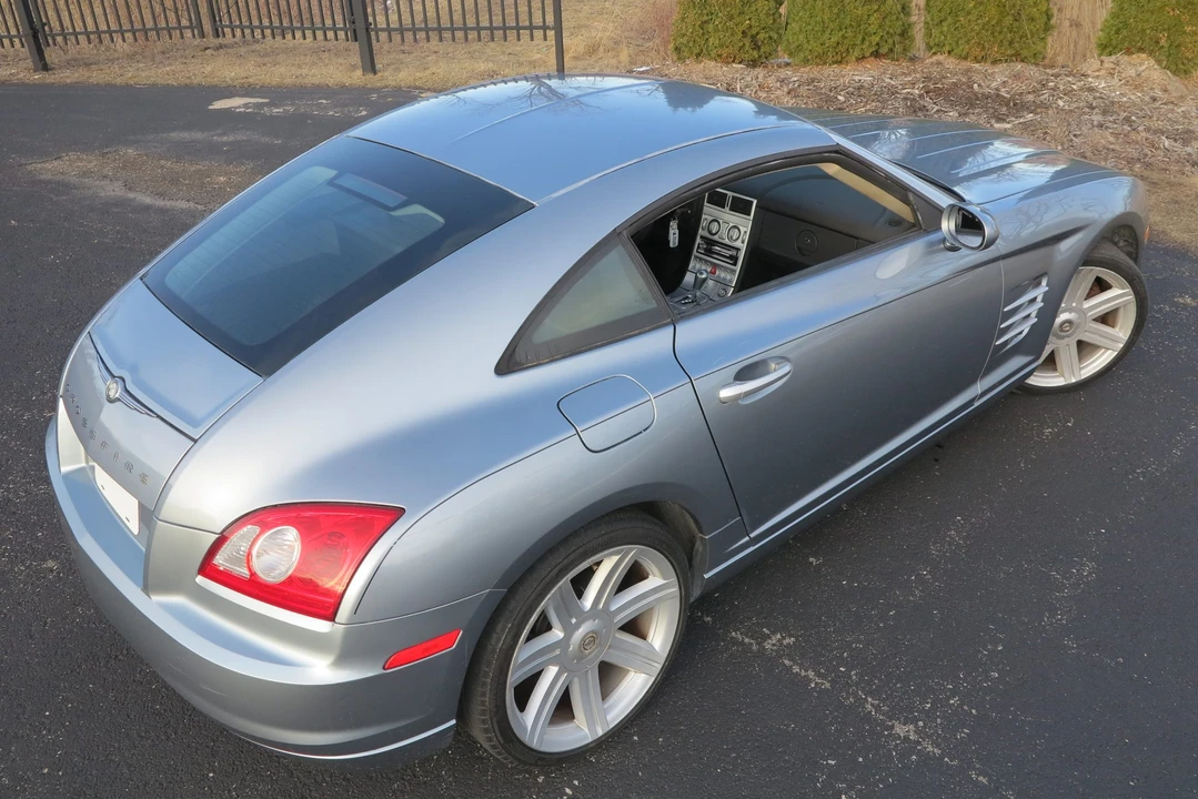 2007 Chrysler Crossfire - Image 7 of 31