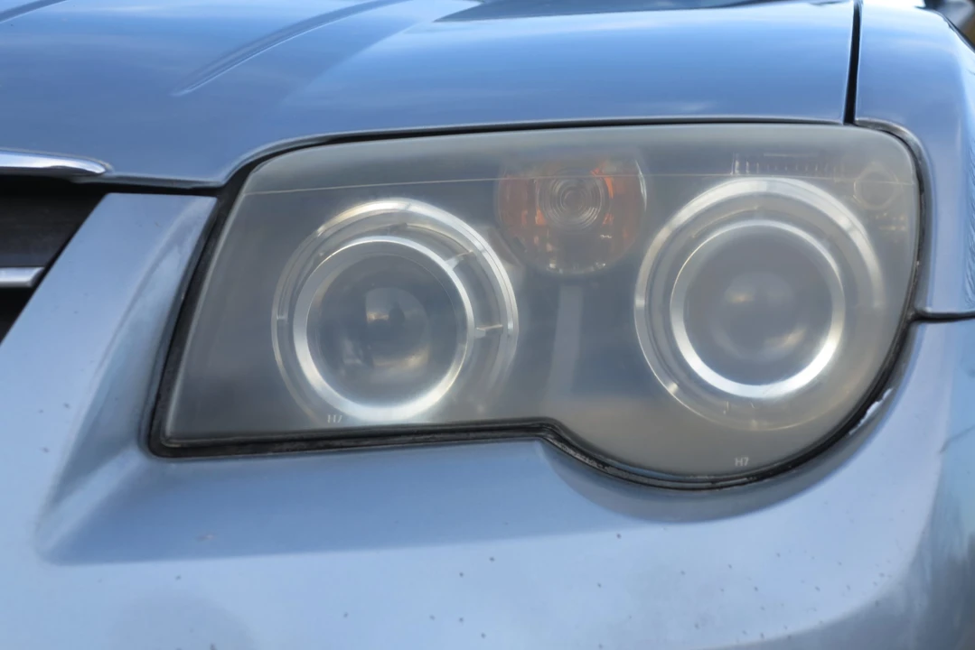 2007 Chrysler Crossfire - Image 28 of 31