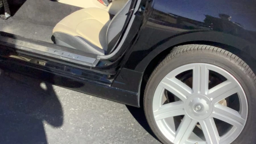 2007 Chrysler Crossfire - Image 5 of 7