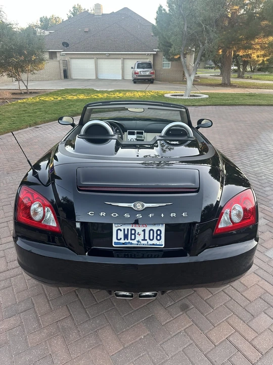 2007 Chrysler Crossfire - Image 10 of 31
