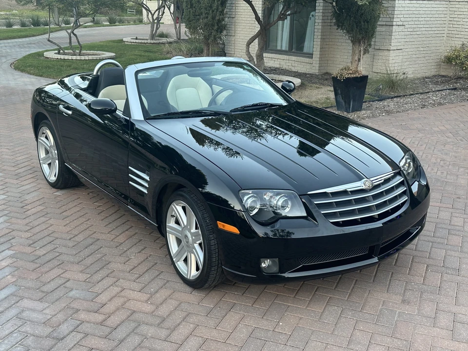 2007 Chrysler Crossfire - Image 7 of 31