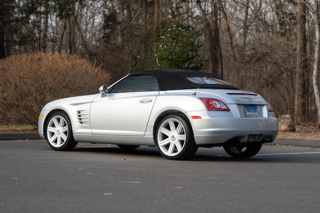 2007 Chrysler Crossfire - Image 10 of 31