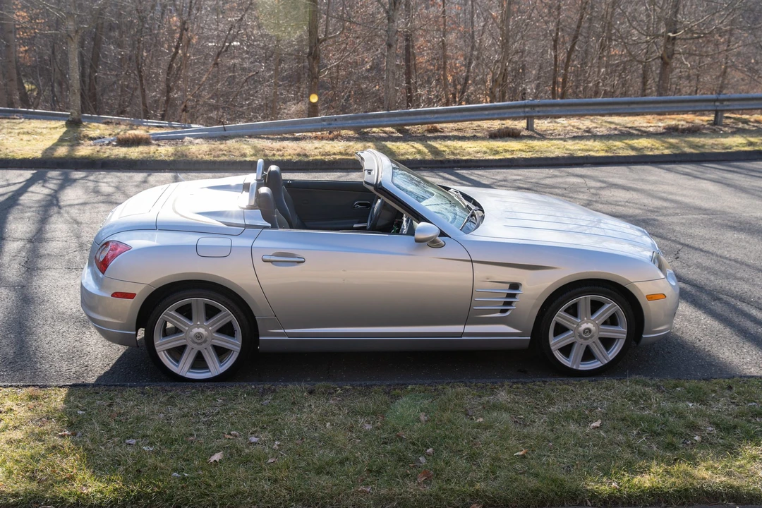 2007 Chrysler Crossfire - Image 21 of 31