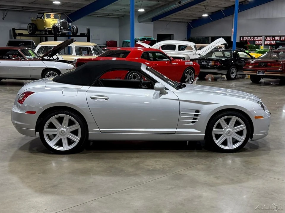 2007 Chrysler Crossfire - Image 13 of 24