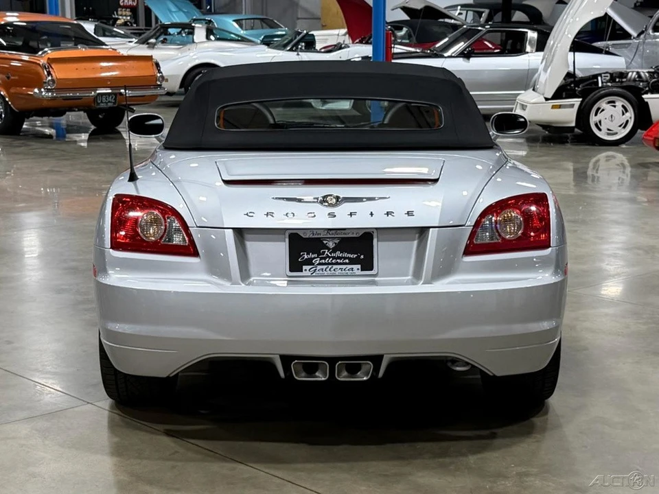 2007 Chrysler Crossfire - Image 15 of 24