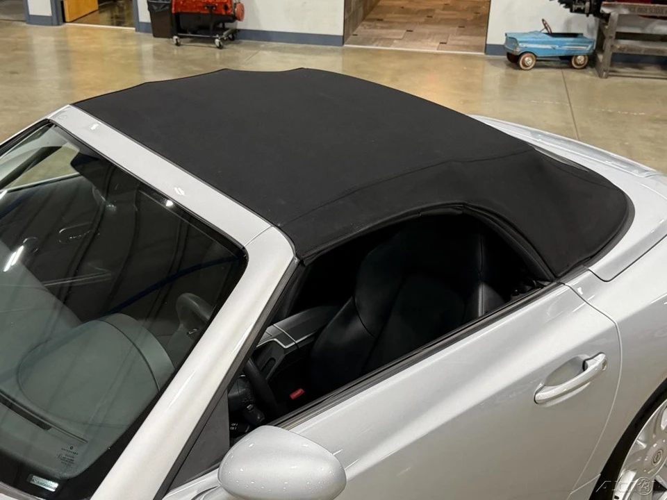 2007 Chrysler Crossfire - Image 19 of 24