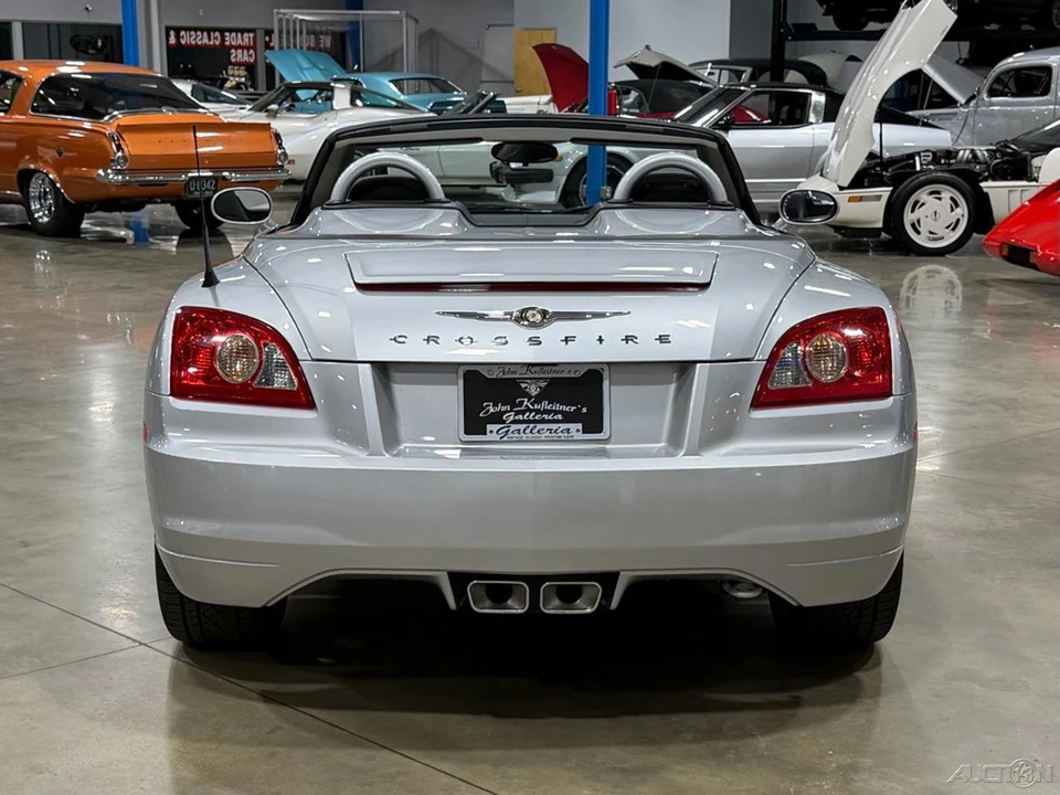 2007 Chrysler Crossfire - Image 9 of 24