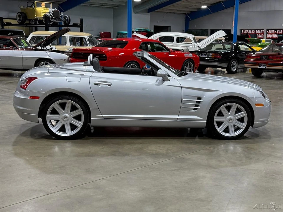 2007 Chrysler Crossfire - Image 11 of 24