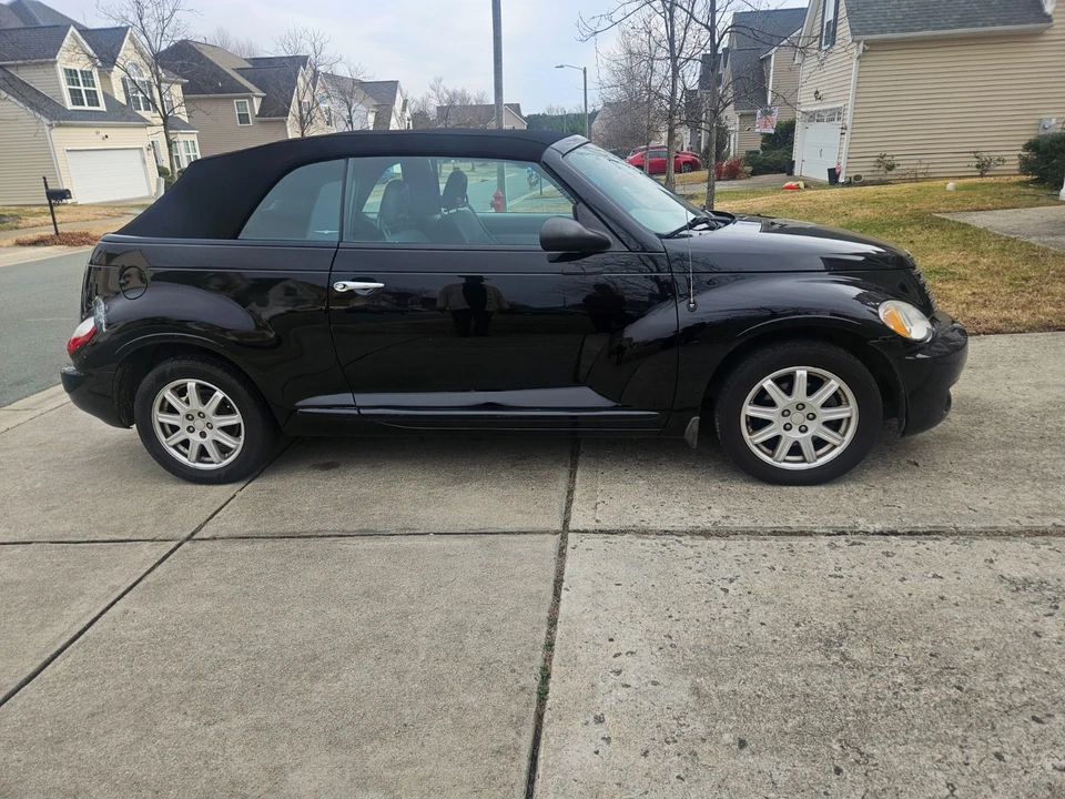 2007 Chrysler PT Cruiser - Image 2 of 10