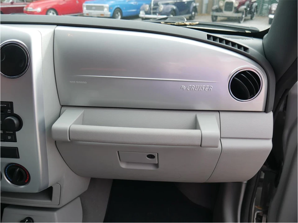2007 Chrysler PT Cruiser - Image 29 of 31