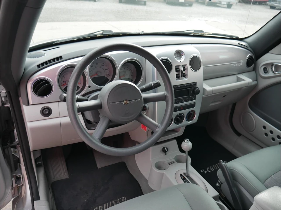 2007 Chrysler PT Cruiser - Image 18 of 31