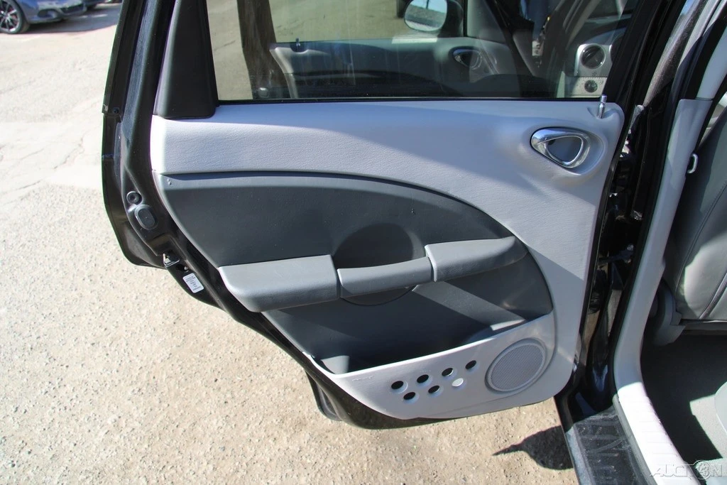 2007 Chrysler PT Cruiser - Image 19 of 21