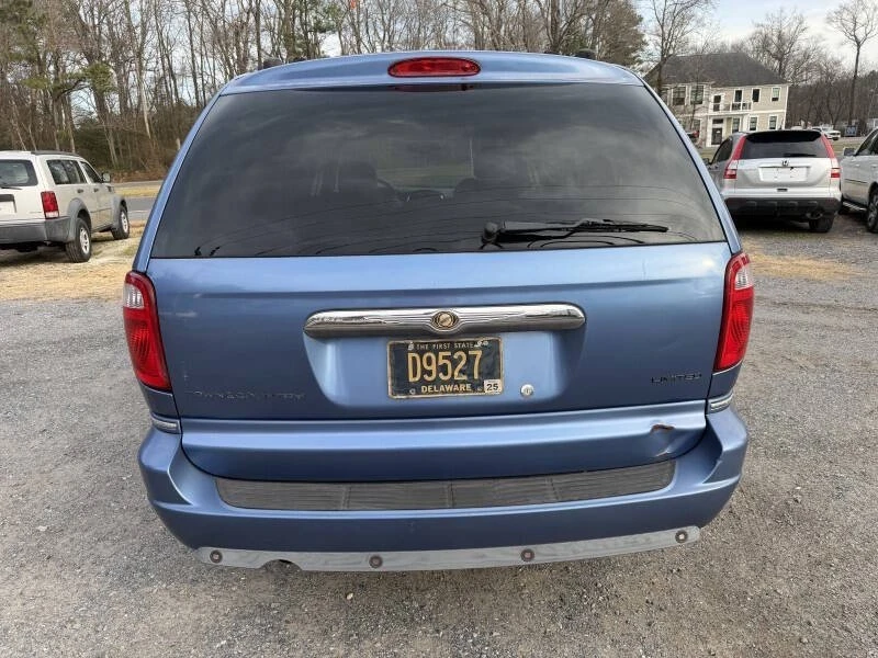 2007 Chrysler Town & Country - Image 6 of 21
