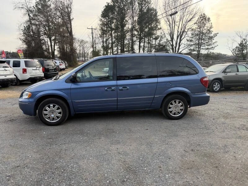 2007 Chrysler Town & Country - Image 4 of 21