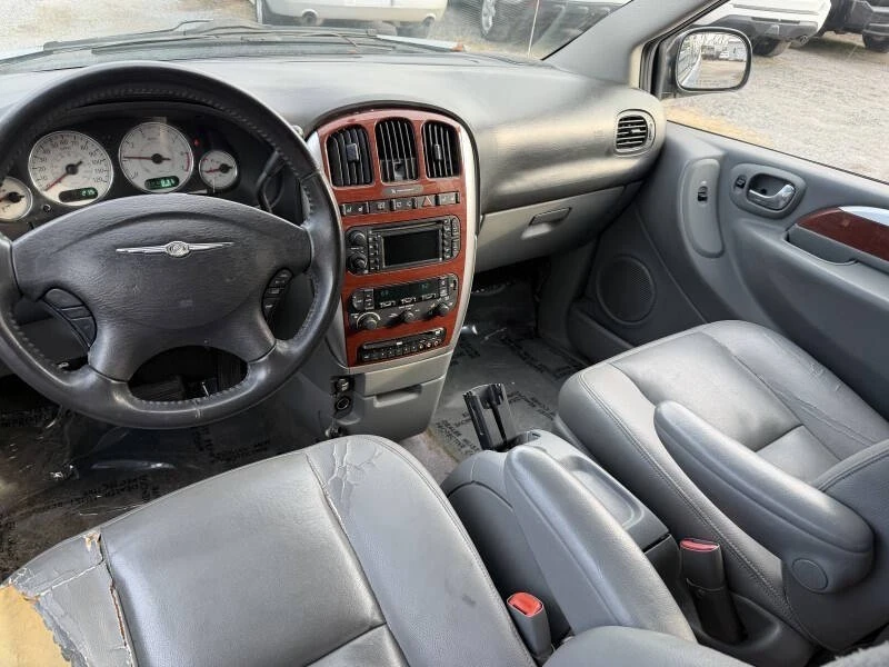 2007 Chrysler Town & Country - Image 19 of 21