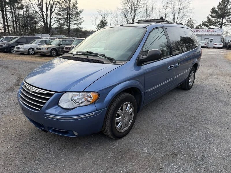 2007 Chrysler Town & Country - Image 3 of 21