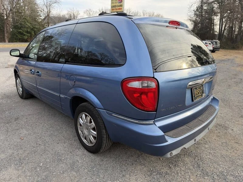 2007 Chrysler Town & Country - Image 5 of 21