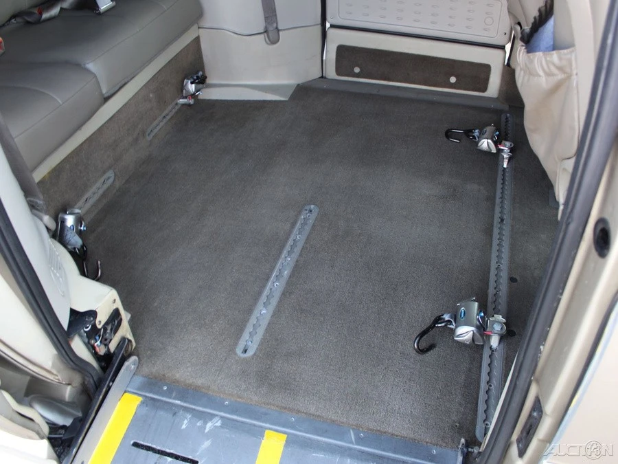 2007 Chrysler Town & Country - Image 12 of 12