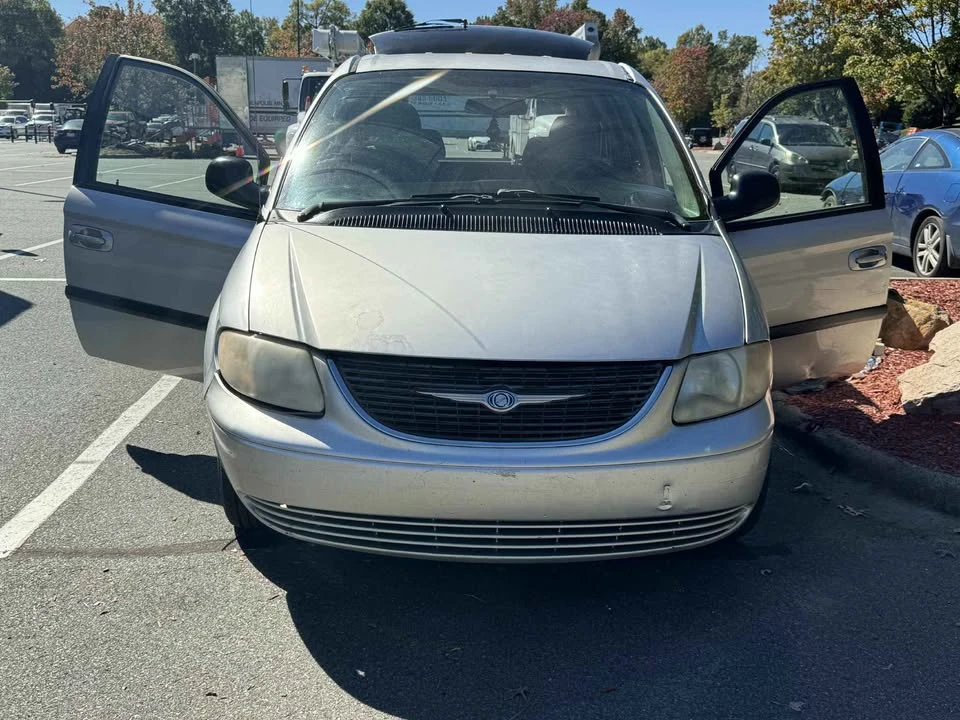 2007 Chrysler Town & Country - Image 11 of 11