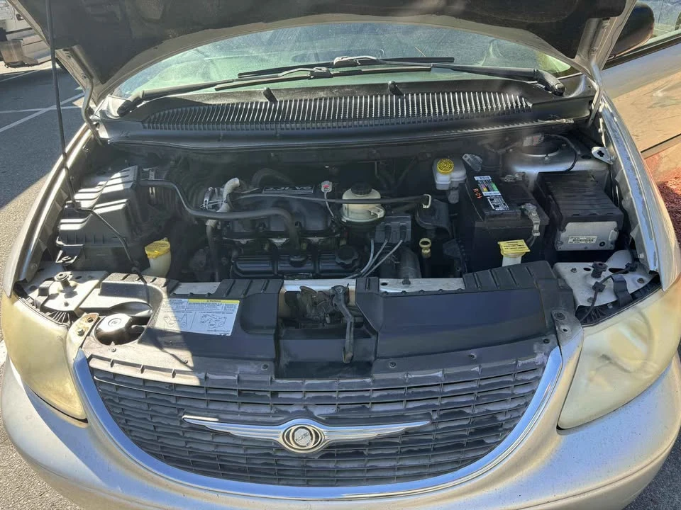 2007 Chrysler Town & Country - Image 8 of 11