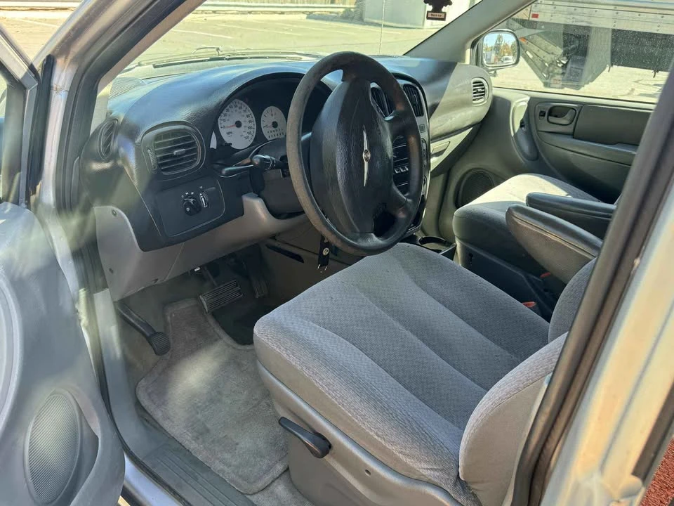 2007 Chrysler Town & Country - Image 5 of 11