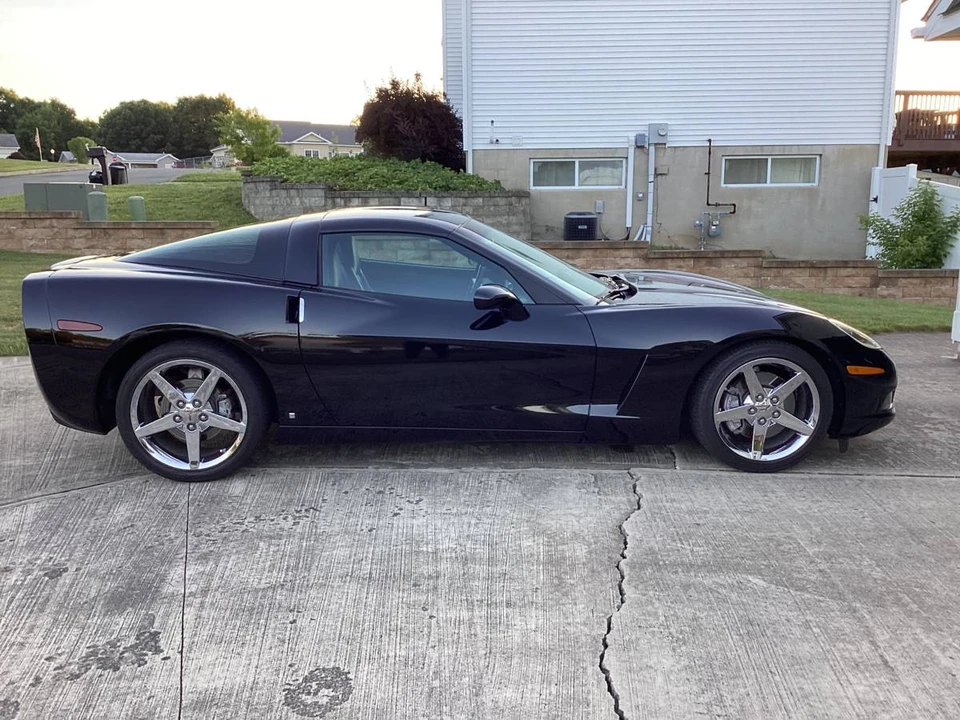 2007 Chevrolet Corvette C6 - Image 2 of 19