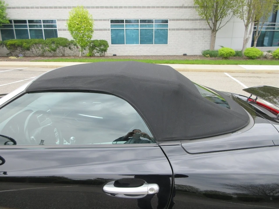 2007 Chrysler Crossfire - Image 21 of 24