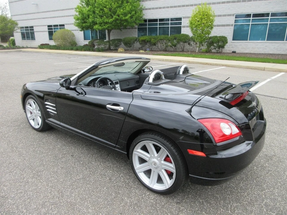 2007 Chrysler Crossfire - Image 7 of 24