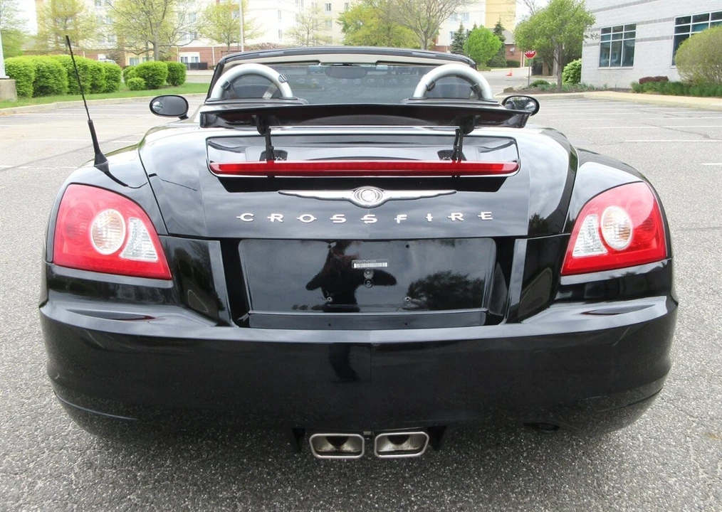 2007 Chrysler Crossfire - Image 12 of 24