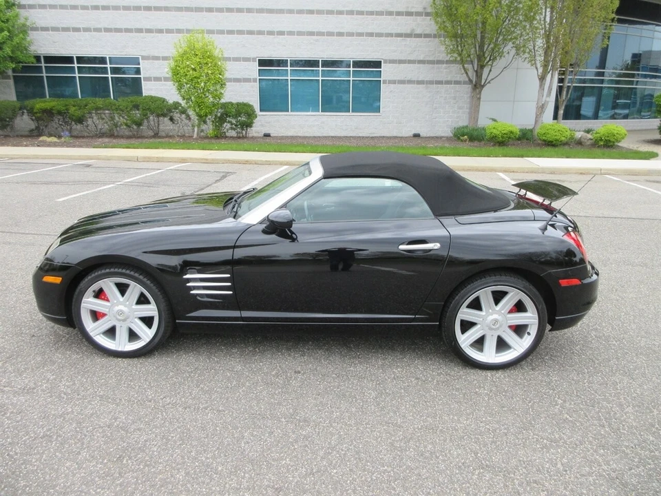 2007 Chrysler Crossfire - Image 19 of 24