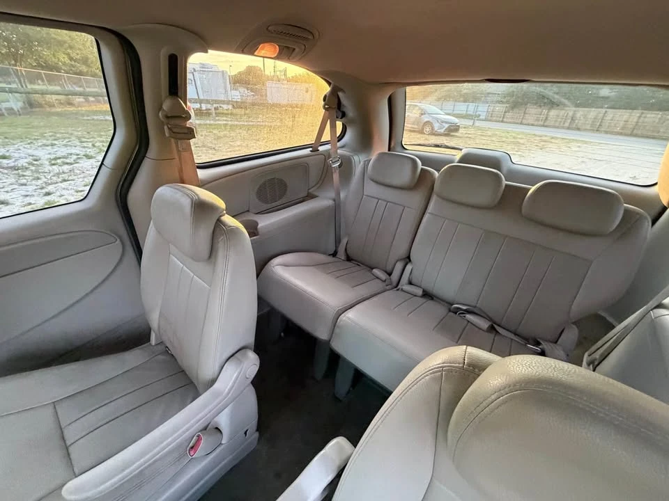2007 Dodge Caravan - Image 14 of 15