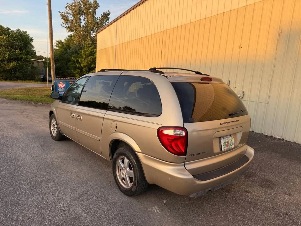 2007 Dodge Caravan - Image 7 of 15