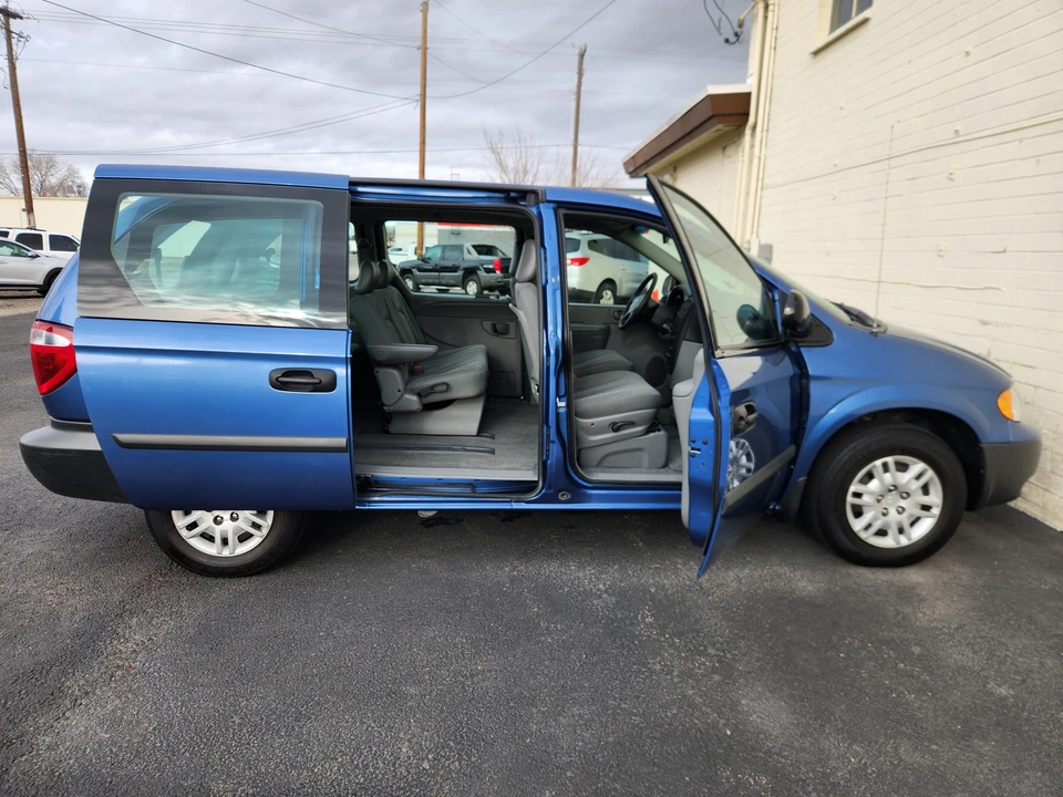 2007 Dodge Caravan - Image 28 of 31