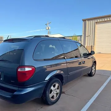 2007 Dodge Caravan SXT Minivan 4D
