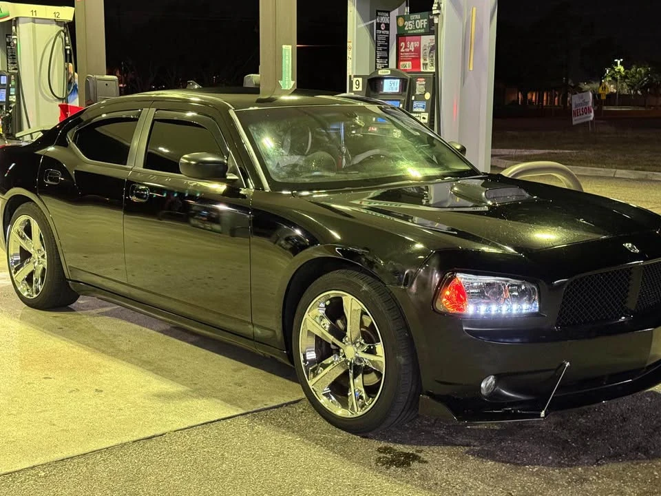 2007 Dodge Charger 6th Gen - Image 2 of 3