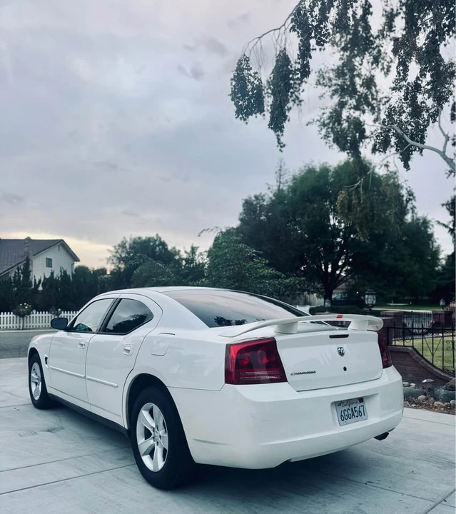 2007 Dodge Charger 6th Gen - Image 4 of 18
