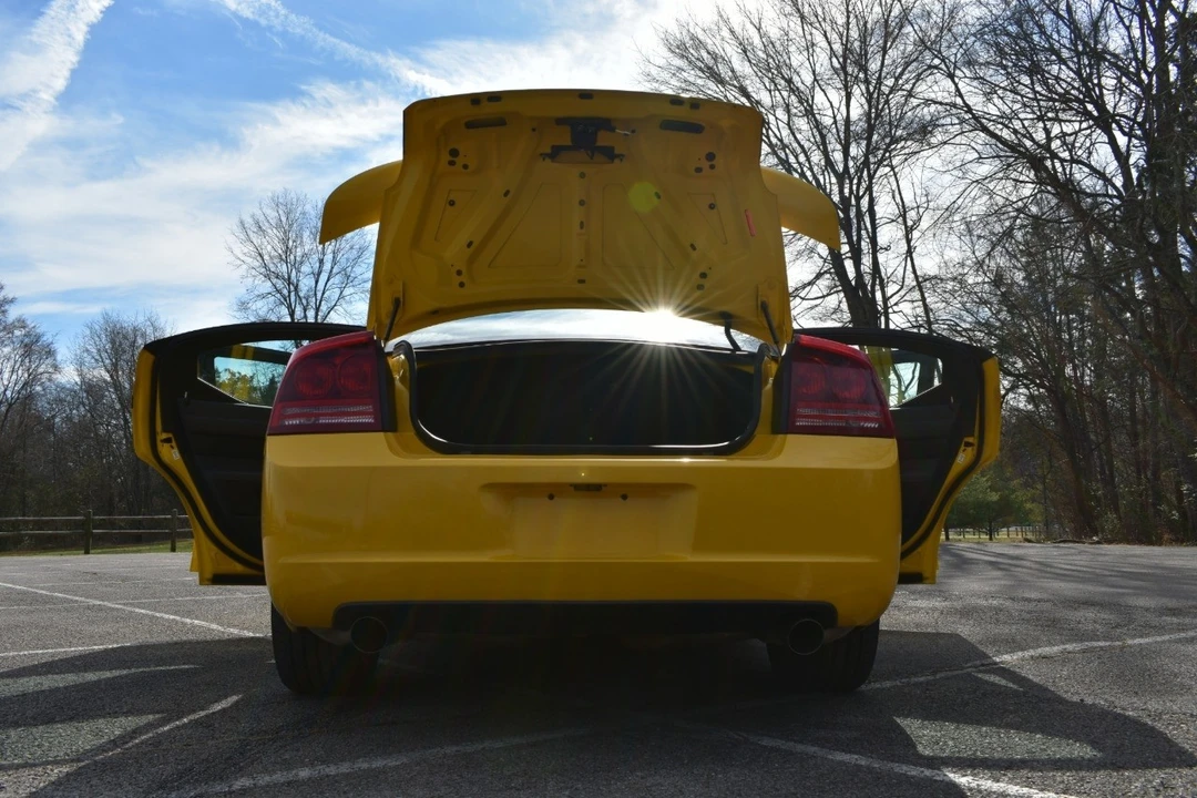 2007 Dodge Charger 6th Gen - Image 18 of 21