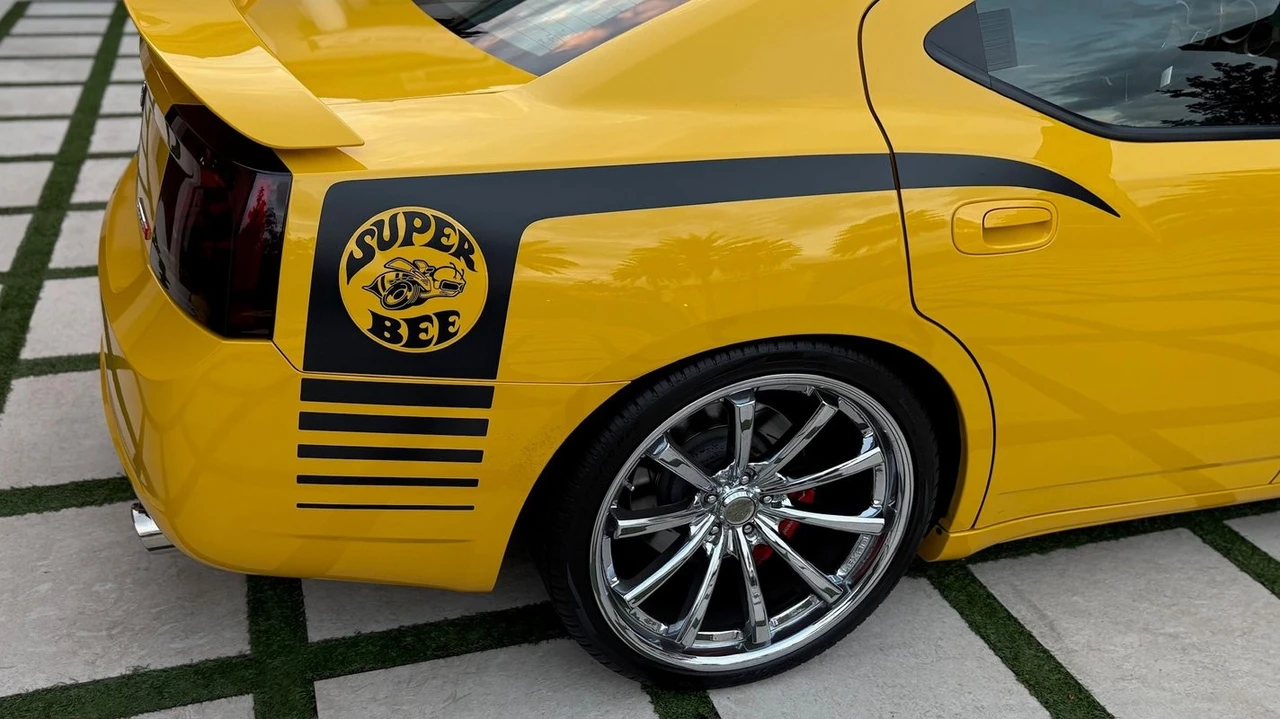 2007 Dodge Charger 6th Gen - Image 7 of 19
