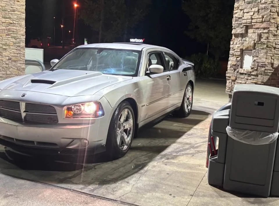 2007 Dodge Charger 6th Gen - Image 2 of 2