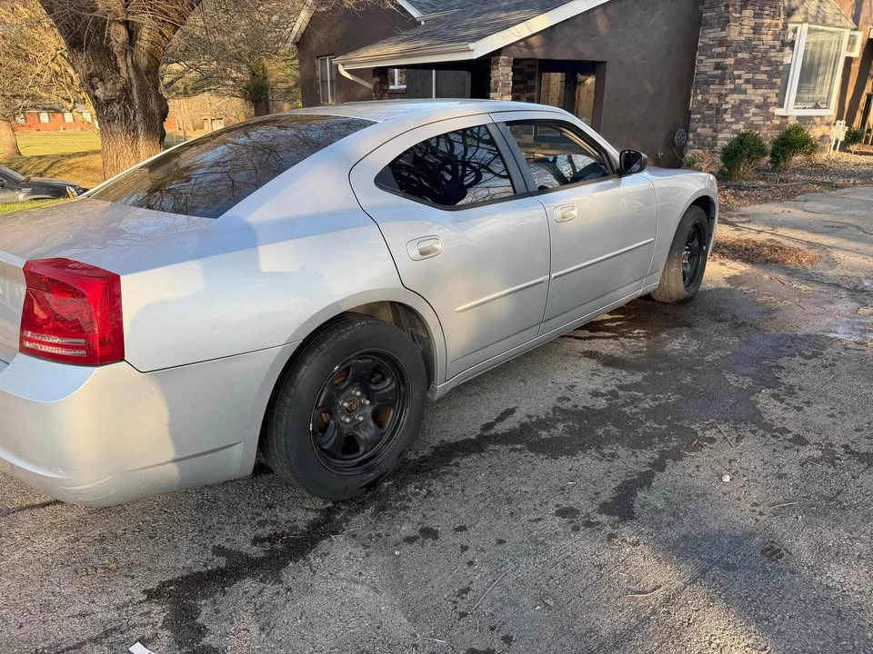 2007 Dodge Charger 6th Gen - Image 3 of 3